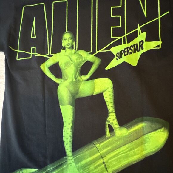 Beyoncé 2023 Renaissance World Tour Black T Shirt Alien Sexy Superstar Sz S NWOT - Picture 6 of 9